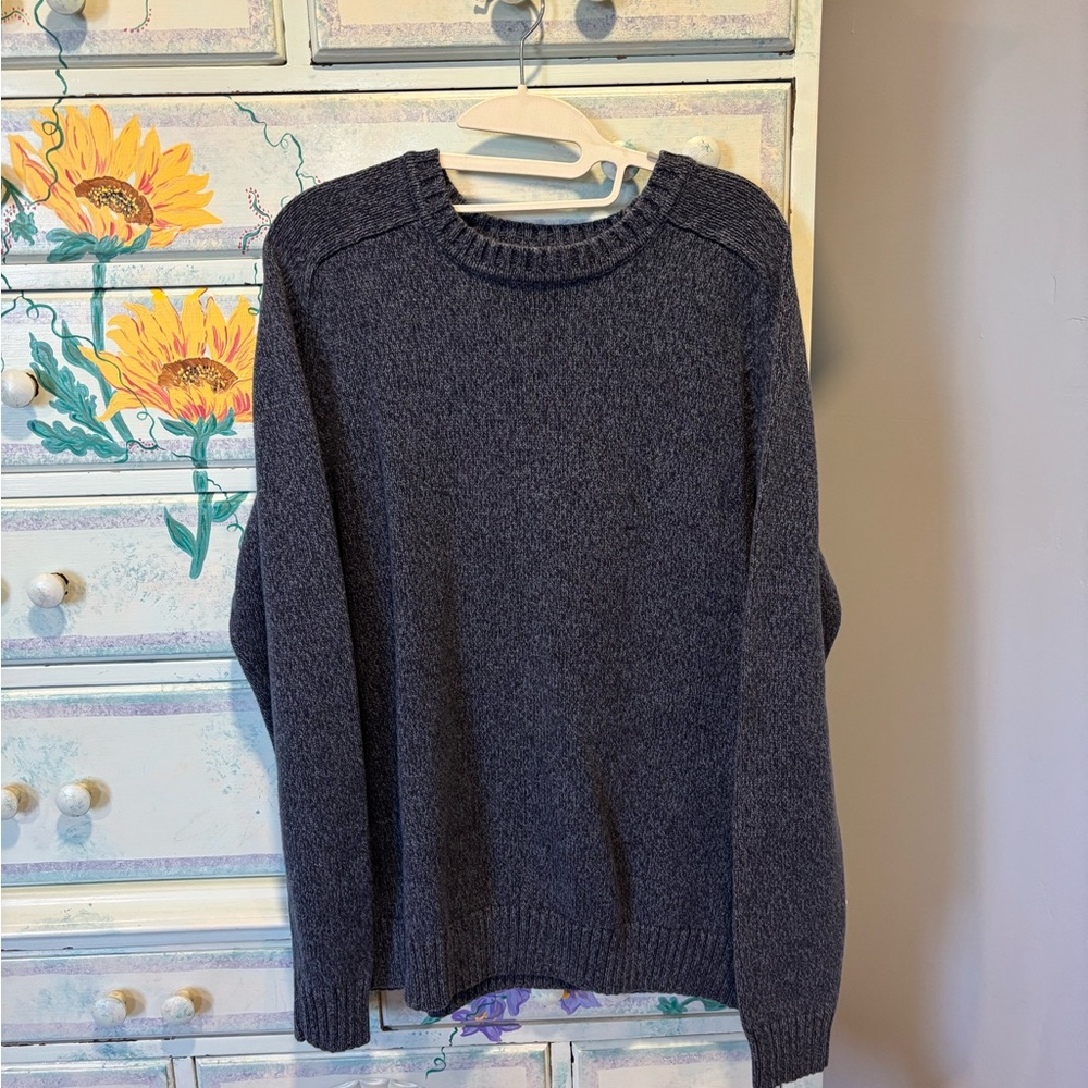 Croft & Barrow Men's Dark Blue Crewneck Sweater